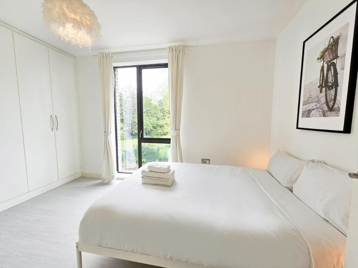 Centrally Located Spacious Flat Near Canary Wharf Londres Exterior foto