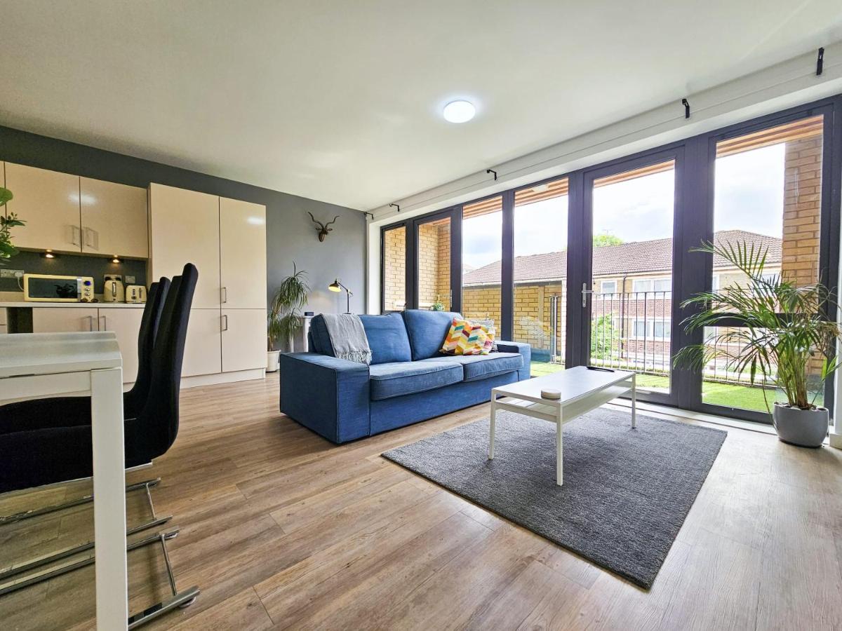 Centrally Located Spacious Flat Near Canary Wharf Londres Exterior foto
